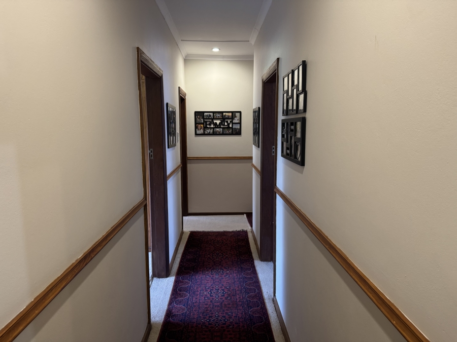 4 Bedroom Property for Sale in Dormehls Drift Western Cape